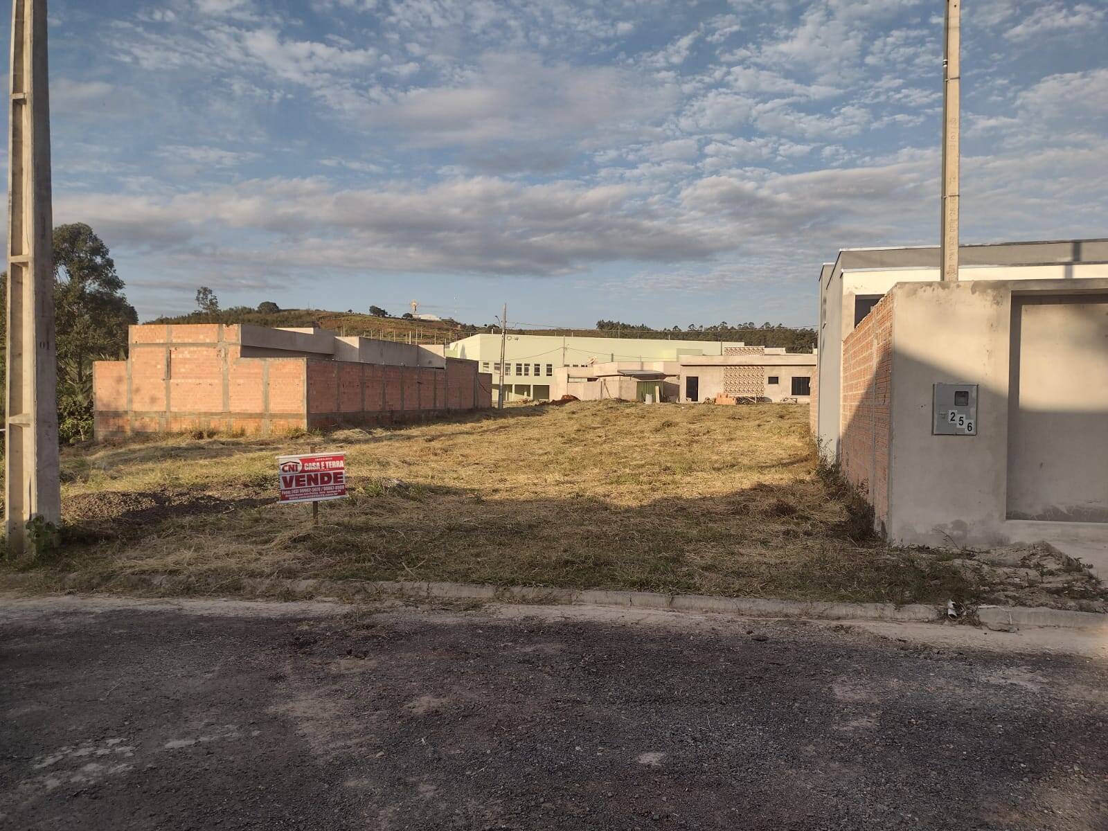 #2564 - Terreno para Venda em Quatiguá - PR