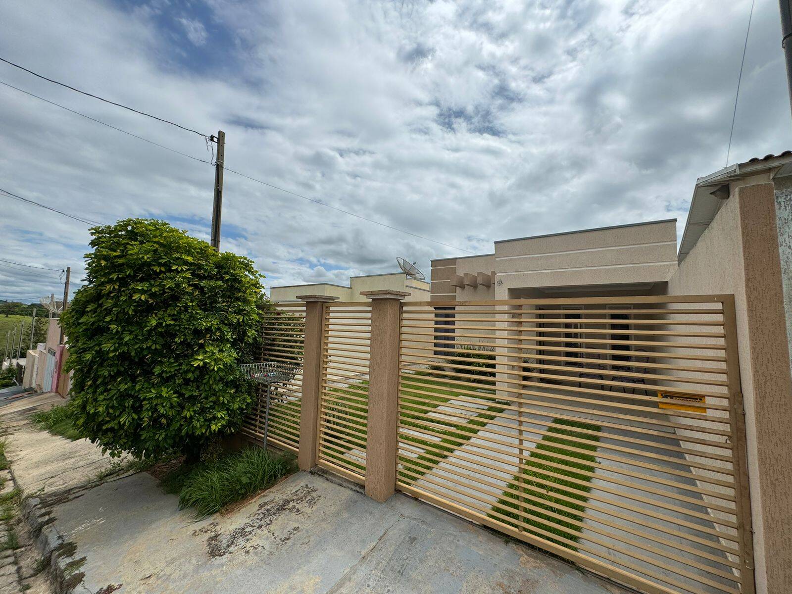 #3663 - Casa para Venda em Quatiguá - PR