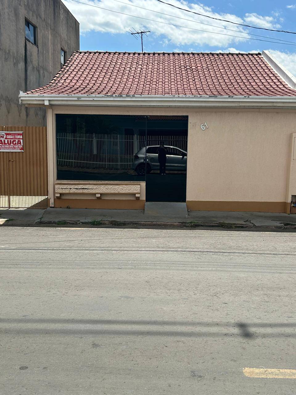 #3721 - Ponto Comercial para Locação em Quatiguá - PR