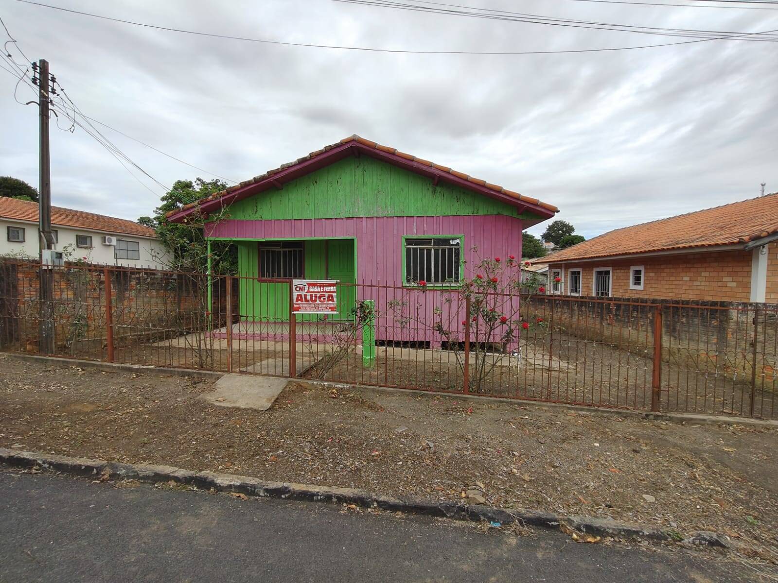 #3832 - Casa para Locação em Quatiguá - PR