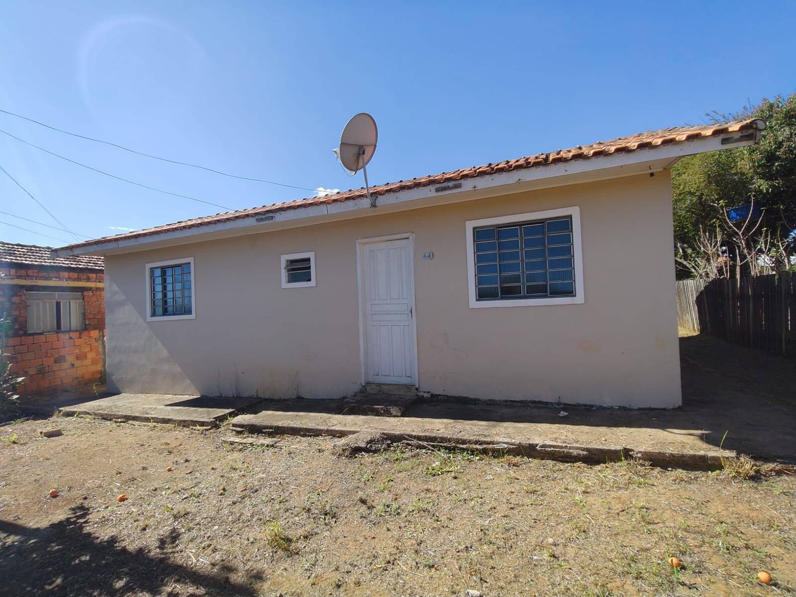 #3992 - Casa para Venda em Quatiguá - PR