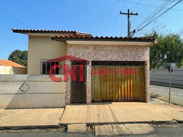 #3773 - Casa para Venda em Quatiguá - PR - 1