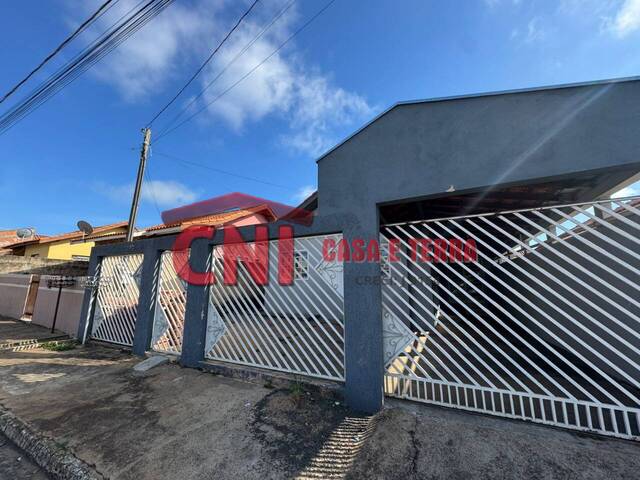 #3983 - Casa para Venda em Quatiguá - PR - 2