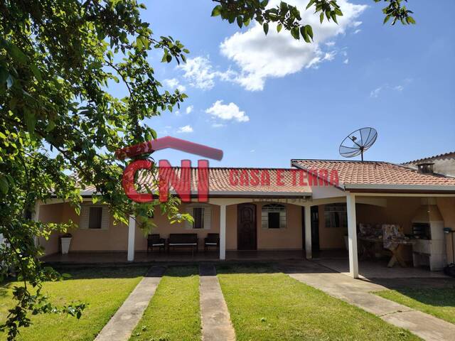 #4015 - Casa para Venda em Quatiguá - PR - 1