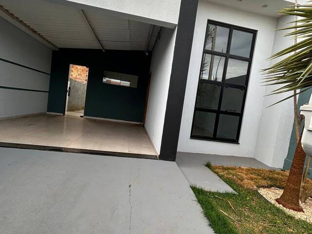 #4047 - Casa para Venda em Quatiguá - PR - 2