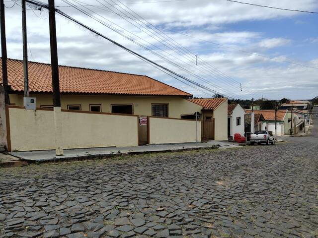#4051 - Casa para Venda em Quatiguá - PR - 2