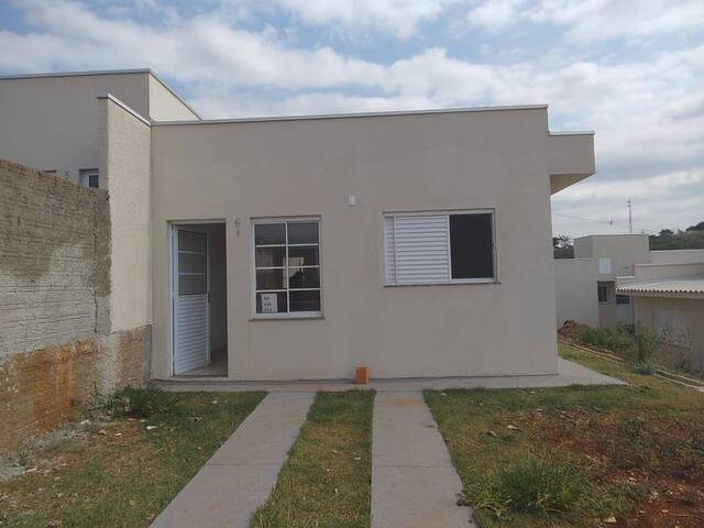 #4069 - Casa para Locação em Joaquim Távora - PR - 2