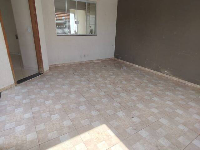 #4140 - Casa para Locação em Quatiguá - PR - 2