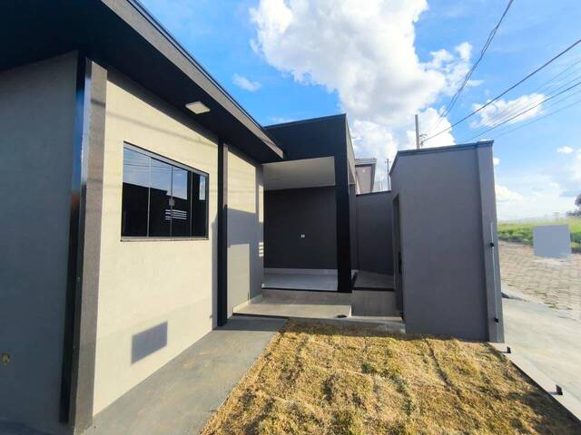 #4232 - Casa para Venda em Siqueira Campos - PR - 2