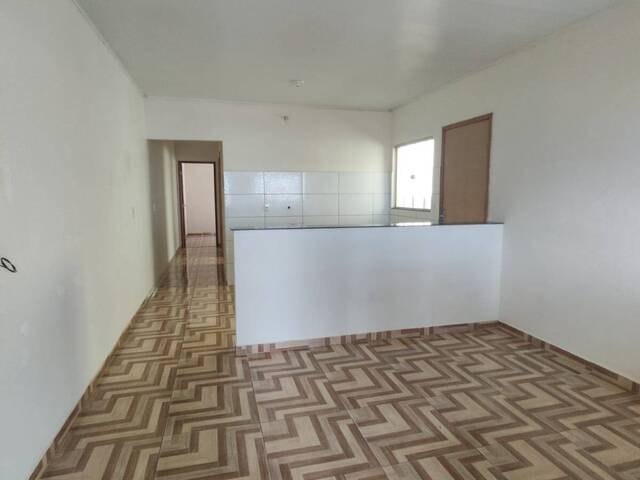 #4233 - Casa para Locação em Quatiguá - PR - 2