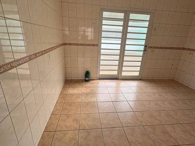 Casa para Locação em Joaquim Távora - 5